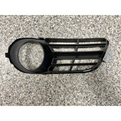 Mřížka nárazníku kolem mlhovky Pravá