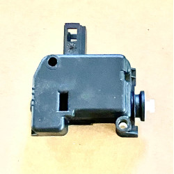 Servo motor 5. dveří