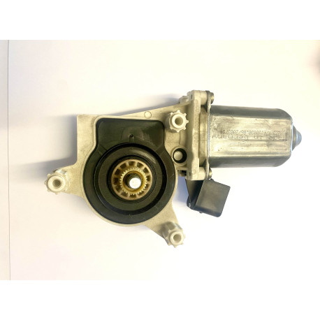 Motorek stahovačky přední leve Octavia I