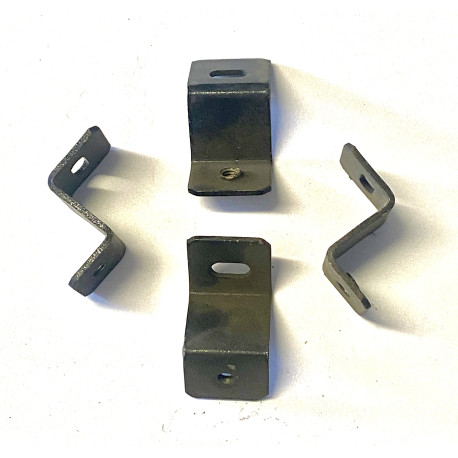 Držák ke středovému panelu Felicia Fav?