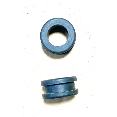 Průchodka ruční brzdy ??