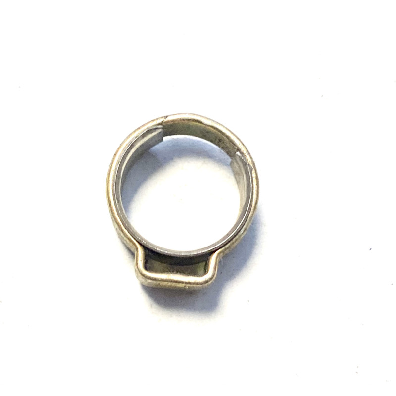 Spona palivové hadice 8,2 × 13,3 mm
